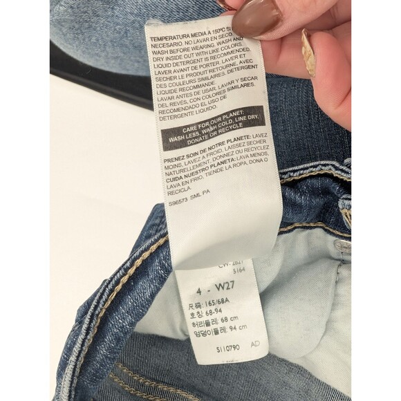 Levis Signature Mid Rise Boyfriend Jeans Medium Wash Faded Cuffed Size 27x24 - Picture 4 of 8